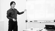 ���|�I�Ȓ��O���������ރX�s�[�`�E�v���[����